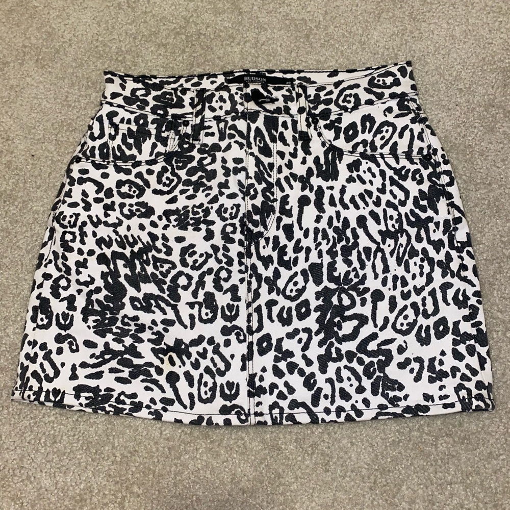 Hudson denim skirt - black & white cheetah size 26